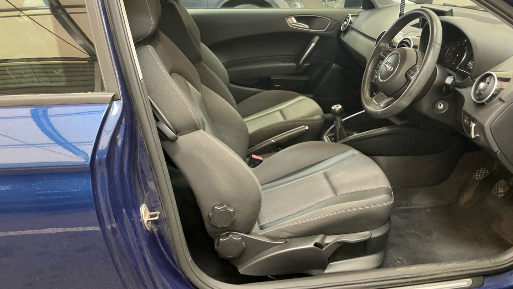 Used Audi A1 2011 for sale - 76770273: Photo 15