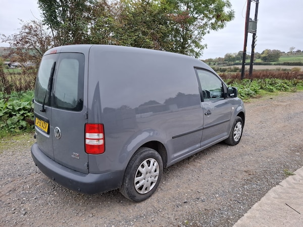 Used Volkswagen Caddy 2011 for sale - 76281811: Photo 6