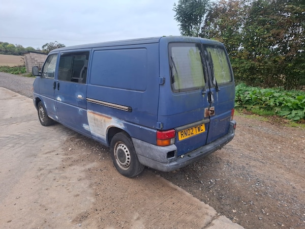 Used Volkswagen Transporter 2002 for sale - 76256945: Photo 2