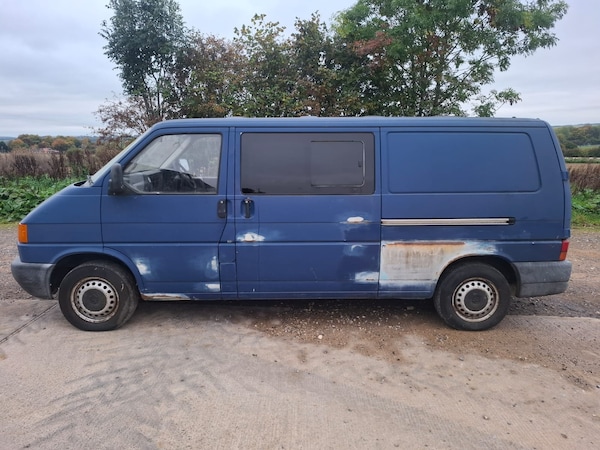 Used Volkswagen Transporter 2002 for sale - 76256945: Photo 3