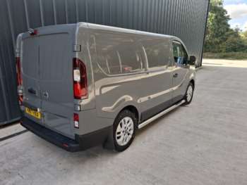 Used Nissan NV300 2017 for sale - 75055223: Photo