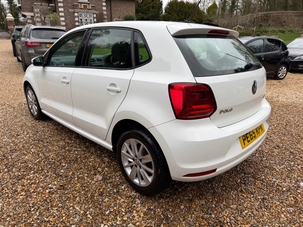 Used Volkswagen Polo 2015 for sale - 77686064: Photo 2