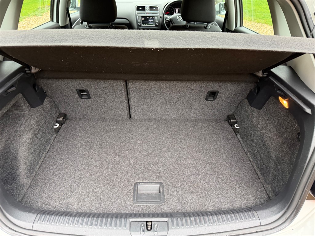 Used Volkswagen Polo 2015 for sale - 77686064: Photo 25