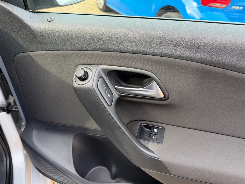 Used Volkswagen Polo 2012 for sale - 77581688: Photo 19