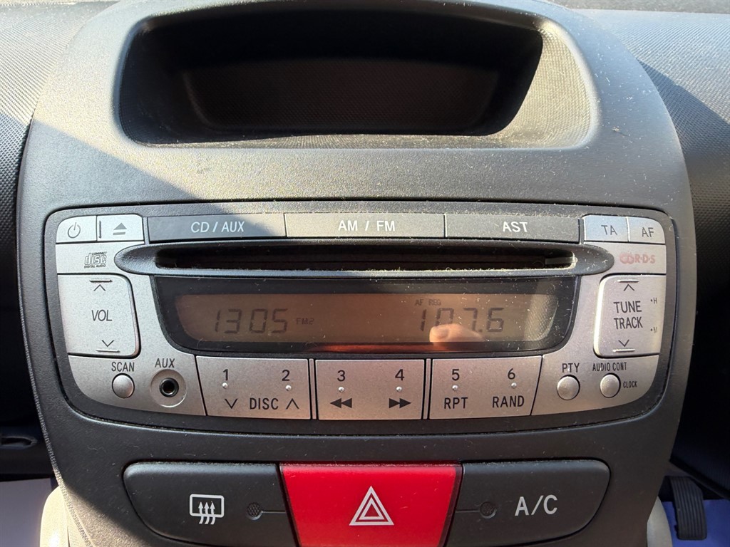 Used Peugeot 107 2014 for sale - 77763086: Photo 17