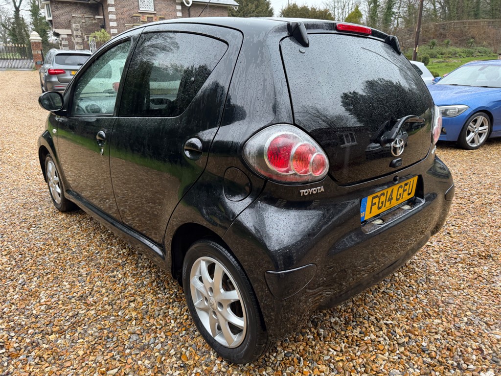 Used Toyota AYGO 2014 for sale - 77581675: Photo 2