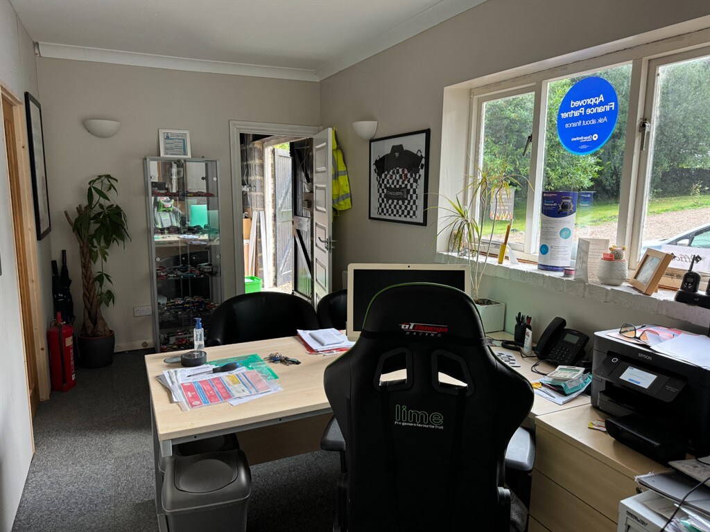 Used Mercedes-Benz GLC 2018 for sale - 78028212: Photo 32