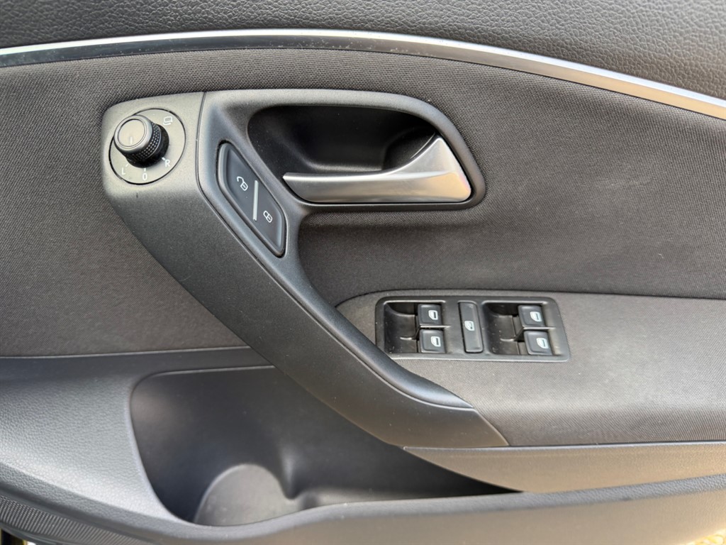 Used Volkswagen Polo 2015 for sale - 77763090: Photo 15