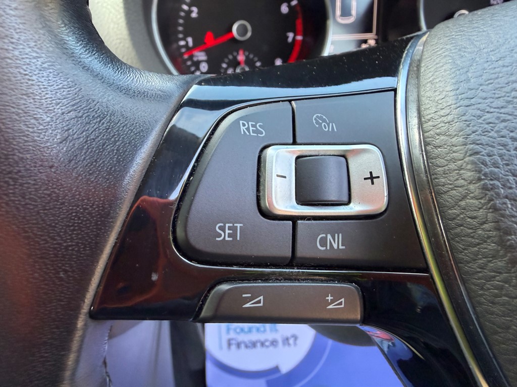 Used Volkswagen Polo 2015 for sale - 77763090: Photo 17