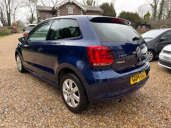 Used Volkswagen Polo 2014 for sale - 77679137: Photo