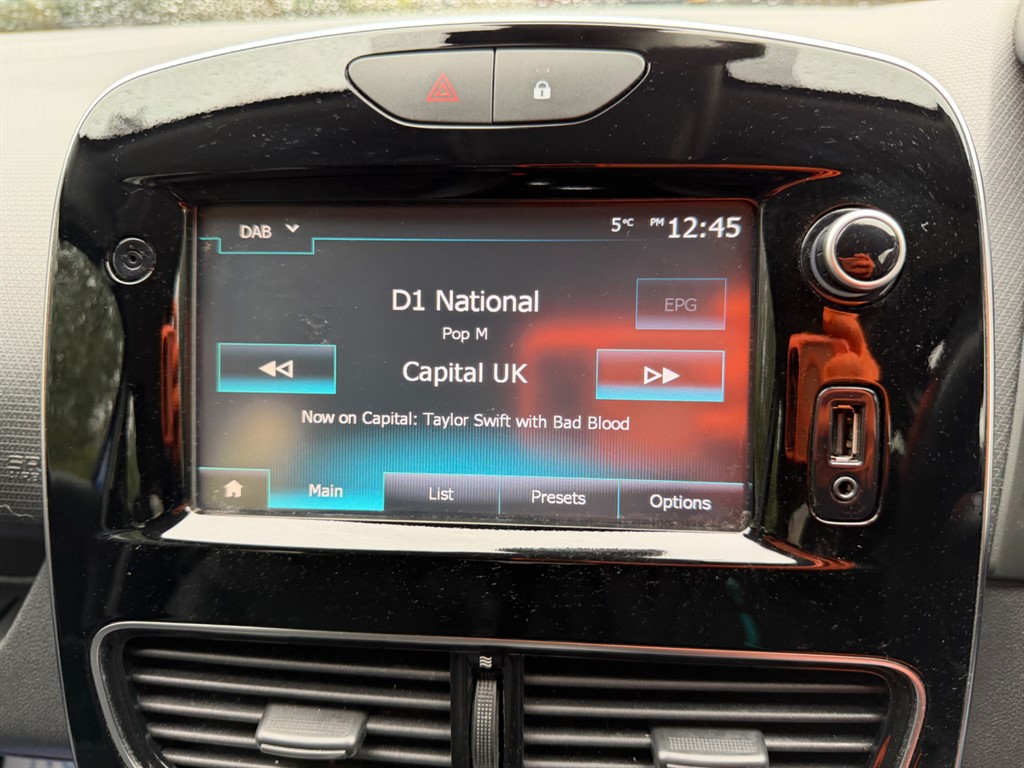 Used Renault Clio 2017 for sale - 77539068: Photo 16