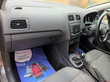 Used Volkswagen Polo 2015 for sale - 79311919: Photo