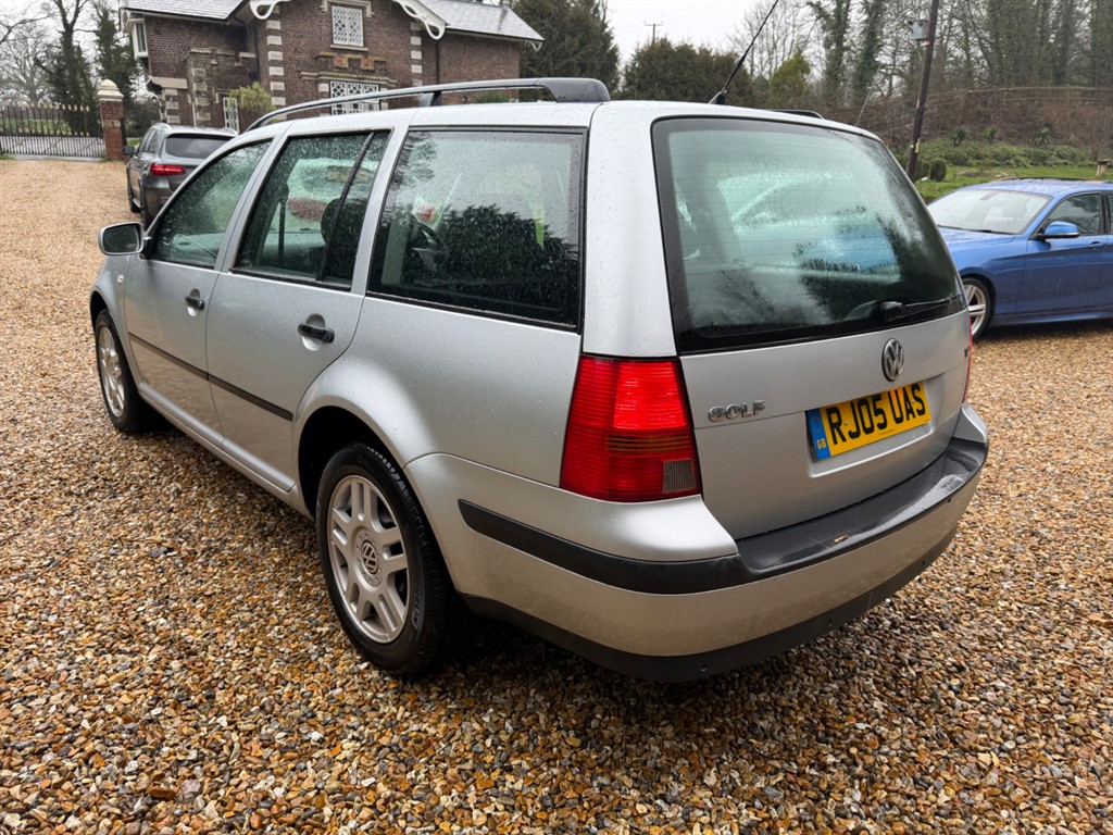 Used Volkswagen Golf 2005 for sale - 77565518: Photo 2
