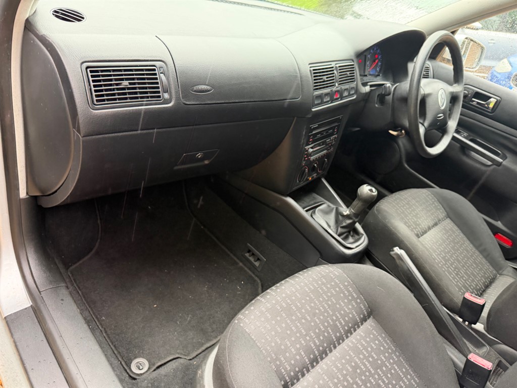 Used Volkswagen Golf 2005 for sale - 77565518: Photo 3