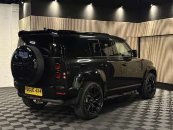 Used Land Rover Defender 110 2023 for sale - 75197302: Photo
