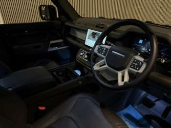 Used Land Rover Defender 110 2023 for sale - 75197302: Photo