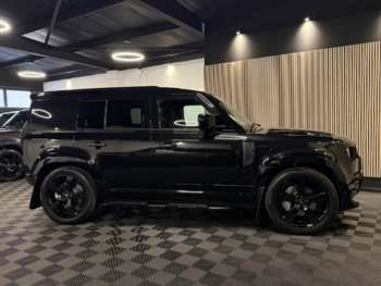 Used Land Rover Defender 110 2025 for sale - 75197289: Photo