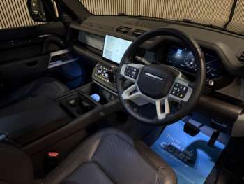 Used Land Rover Defender 110 2023 for sale - 75197292: Photo