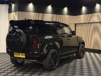 Used Land Rover Defender 110 2023 for sale - 75197292: Photo
