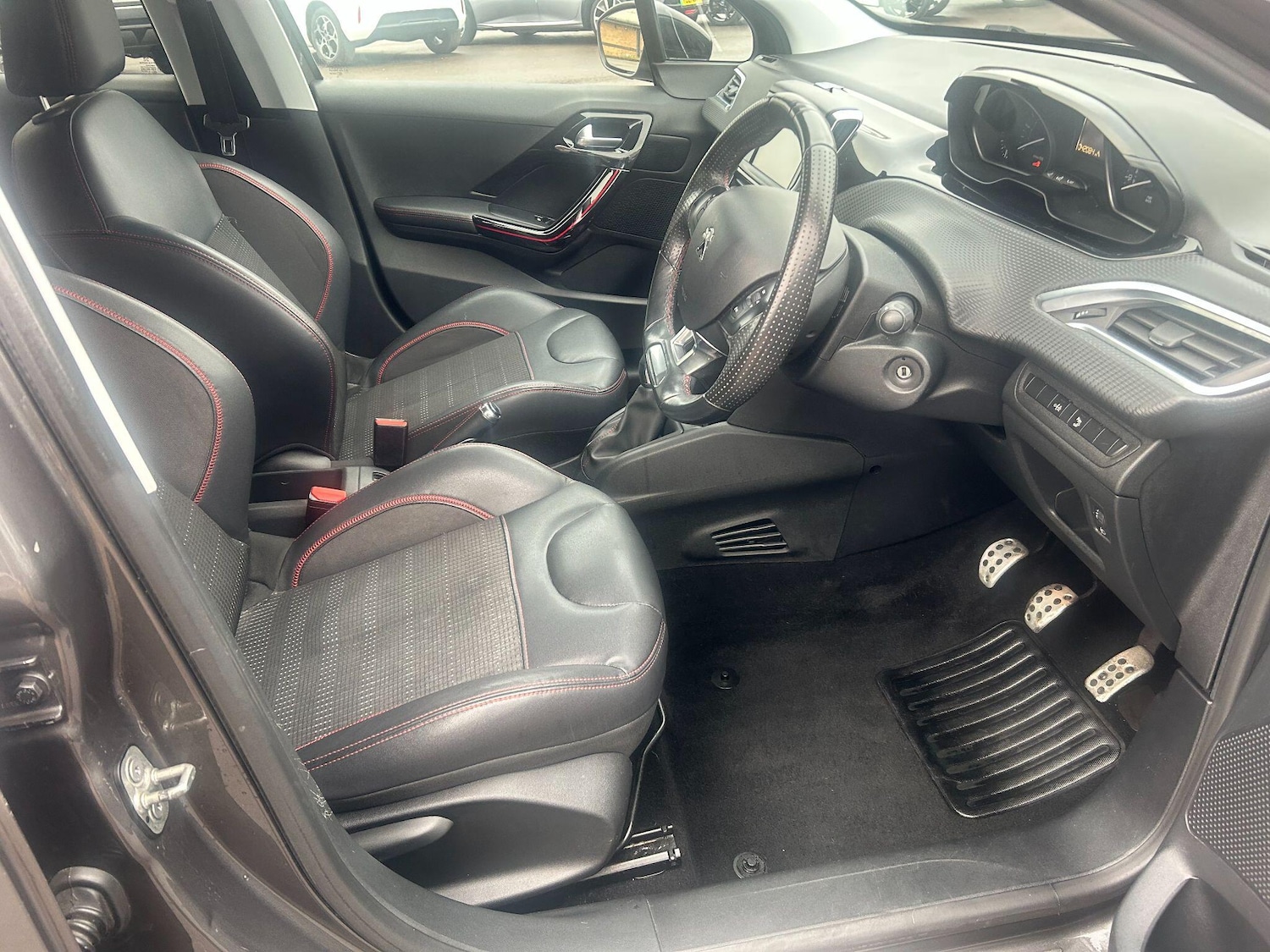 Used Peugeot 208 2018 for sale - 76538270: Photo 15