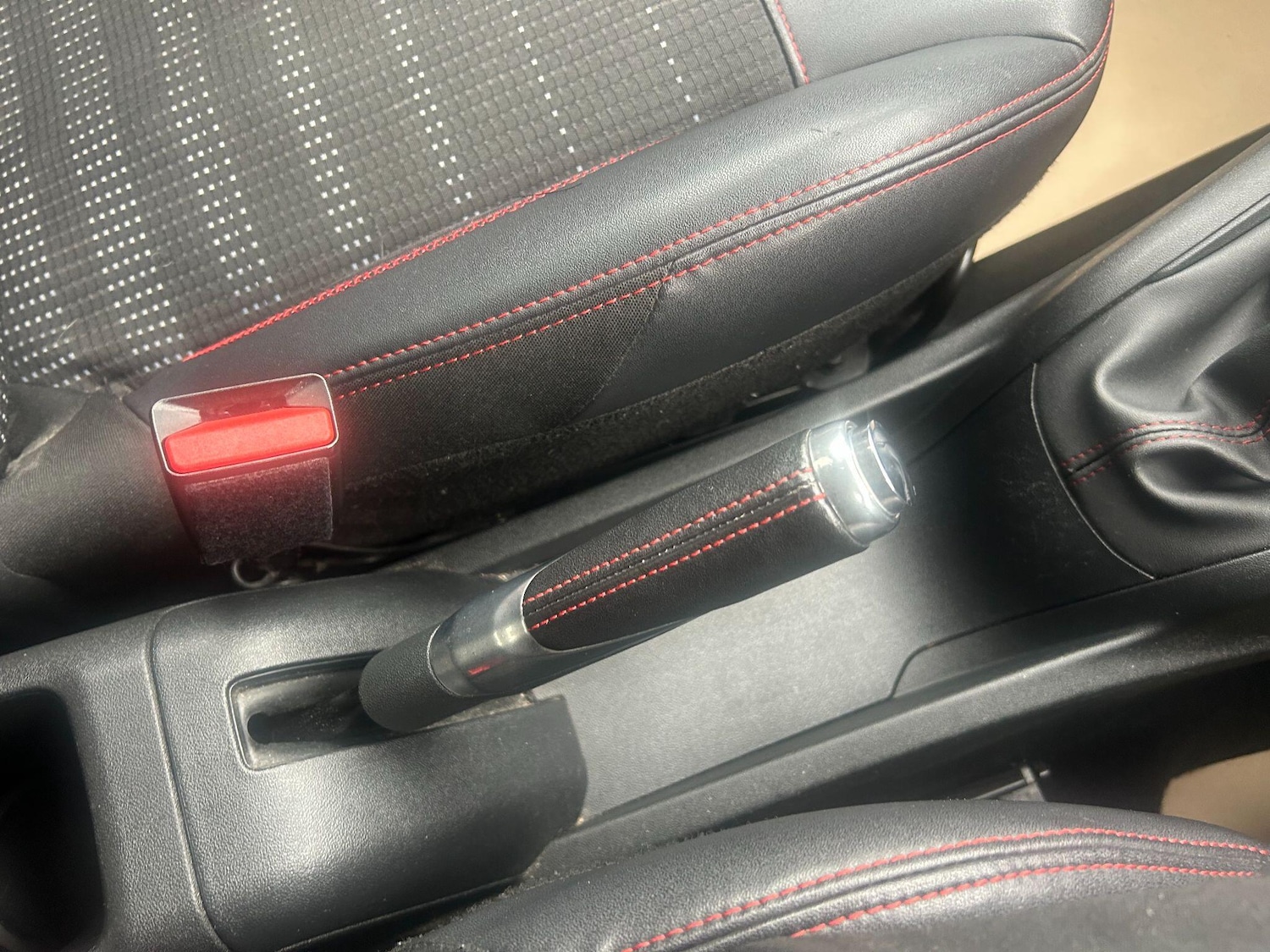 Used Peugeot 208 2018 for sale - 76538270: Photo 25