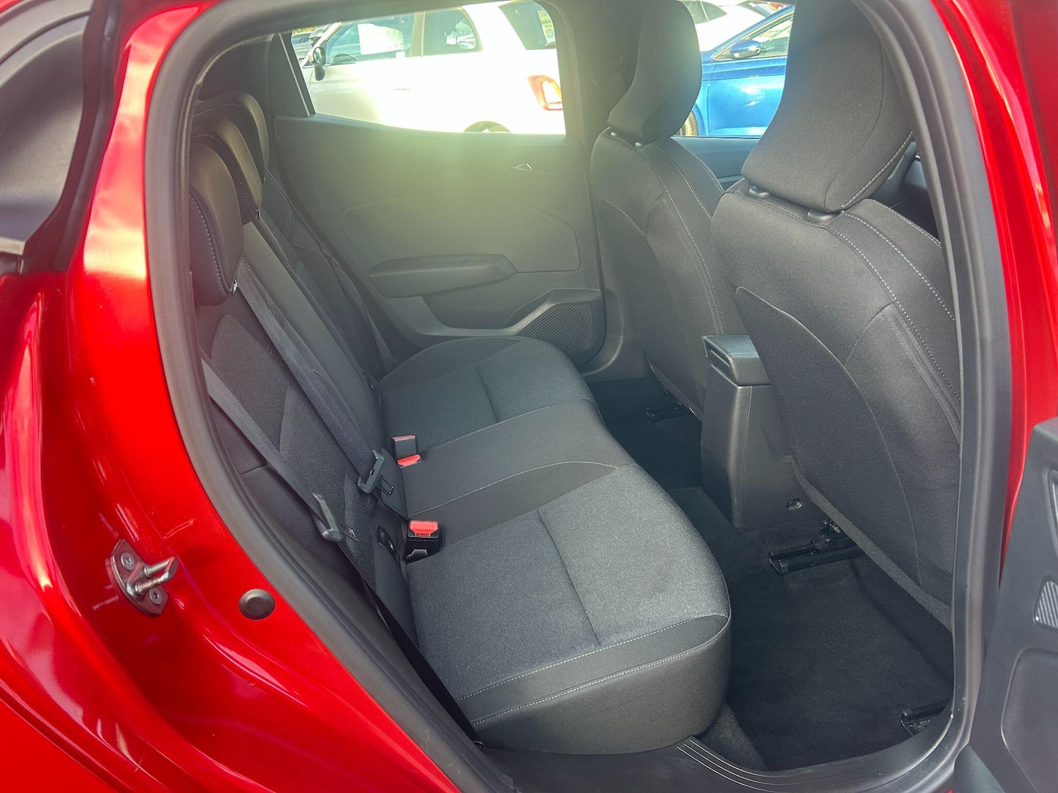 Used Renault Clio 2023 for sale - 76349011: Photo 11