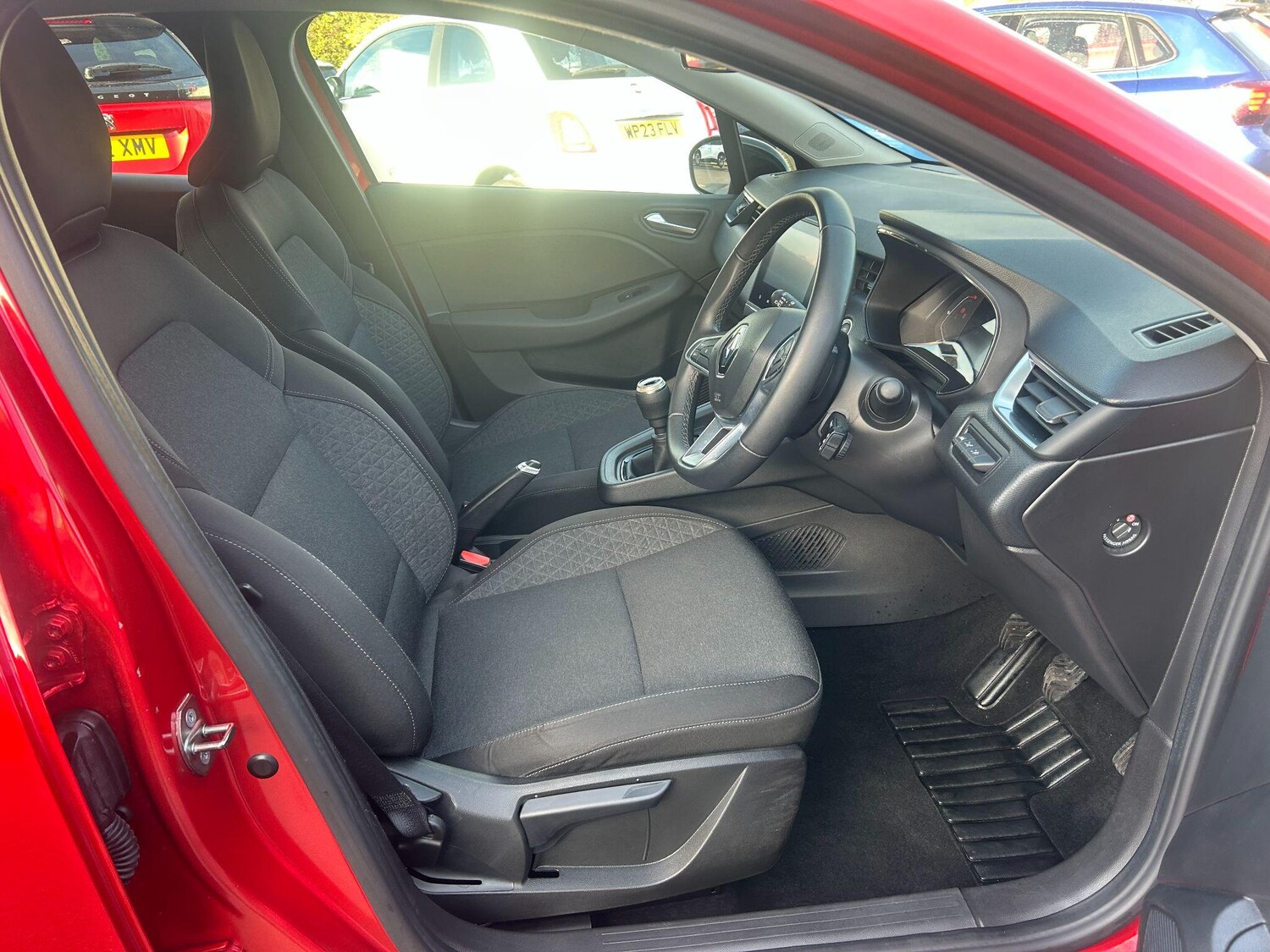 Used Renault Clio 2023 for sale - 76349011: Photo 14