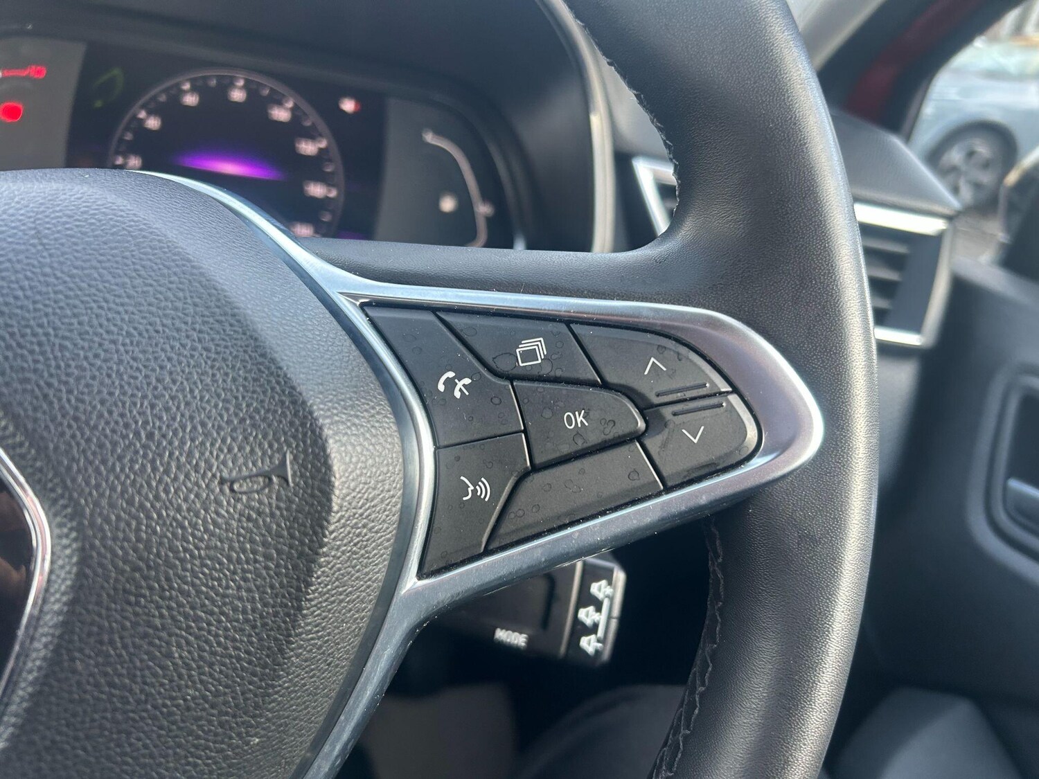 Used Renault Clio 2023 for sale - 76349011: Photo 16