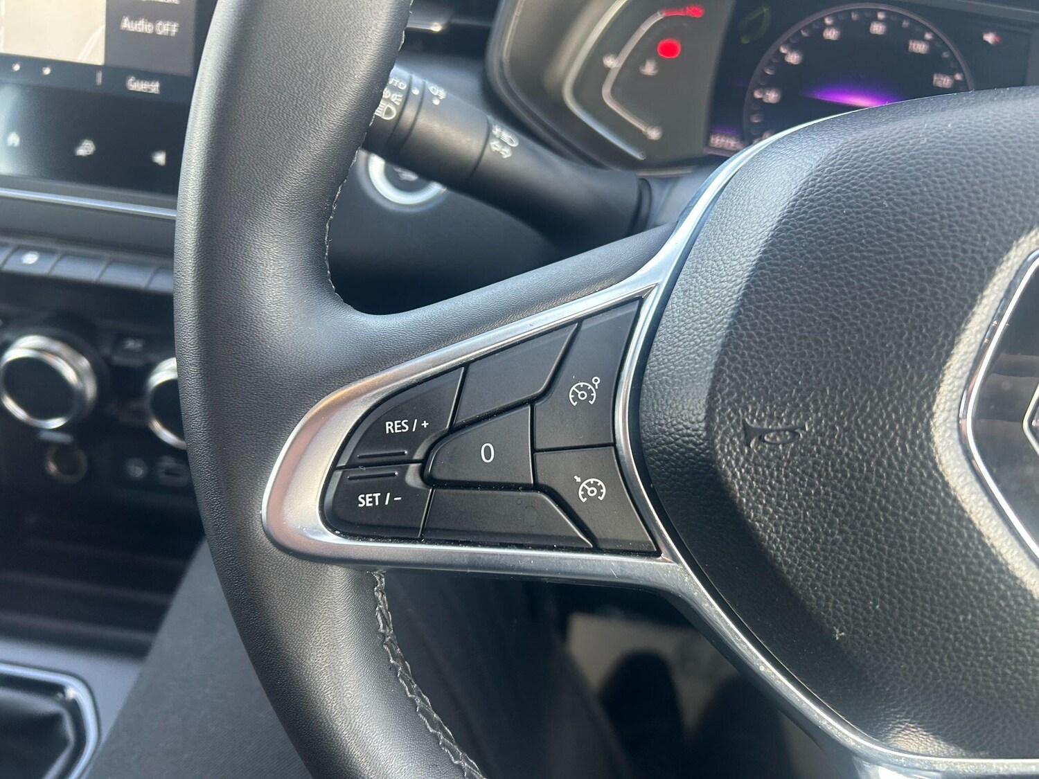 Used Renault Clio 2023 for sale - 76349011: Photo 17