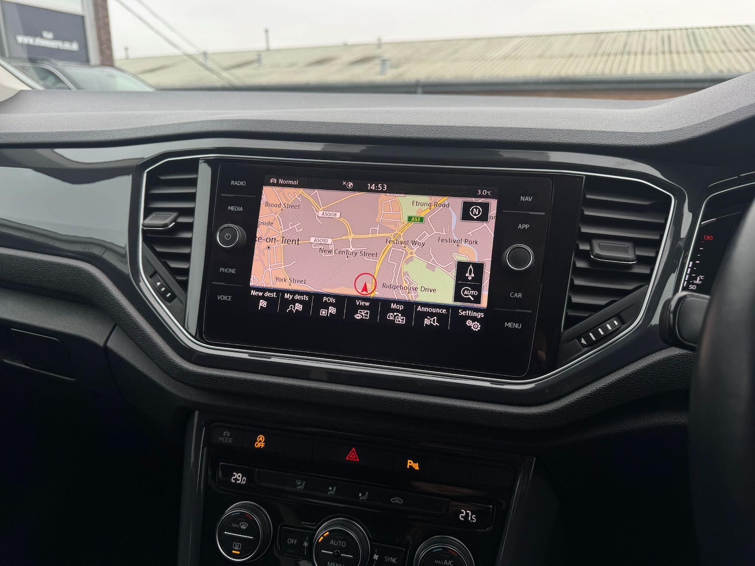 Used Volkswagen T-Roc 2018 for sale - 77330910: Photo 14