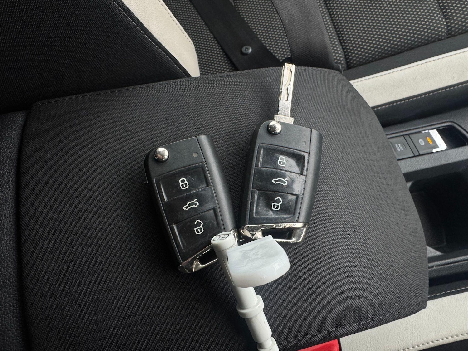 Used Volkswagen T-Roc 2018 for sale - 77330910: Photo 20