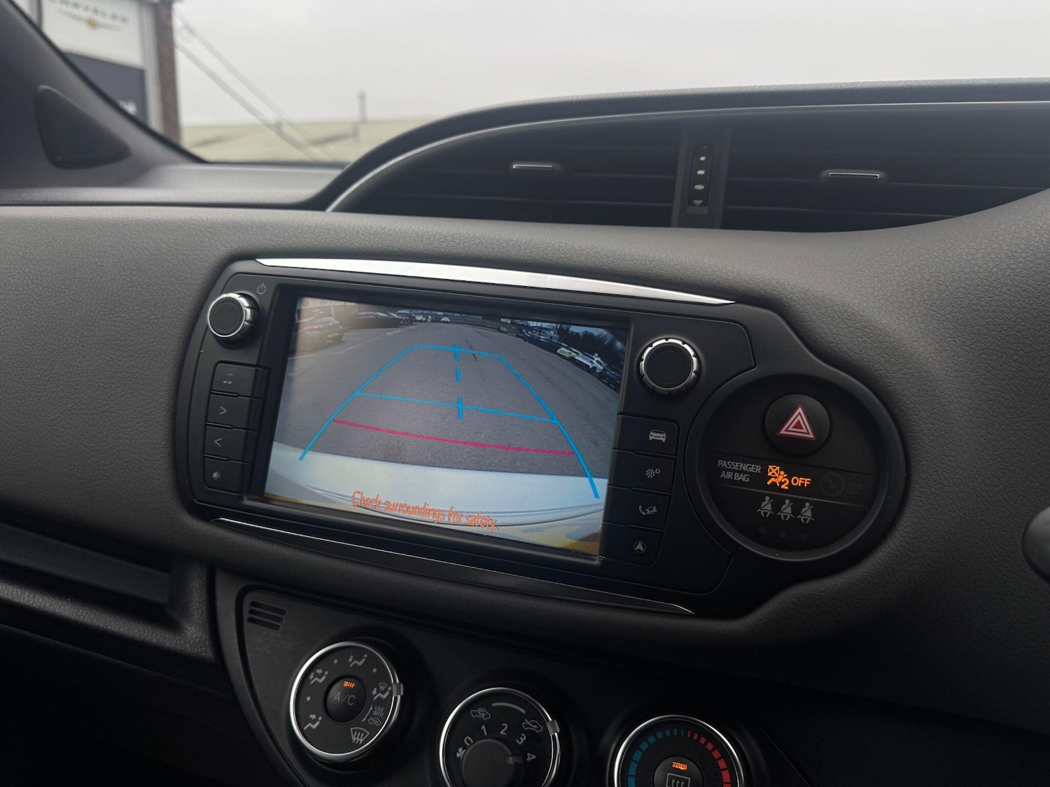 Used Toyota Yaris 2017 for sale - 77041012: Photo 10