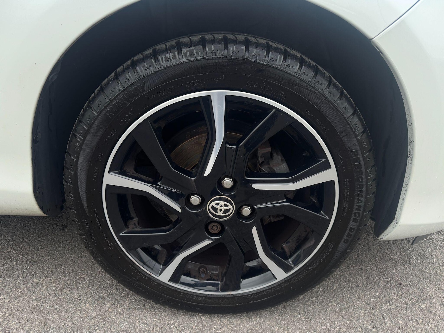 Used Toyota Yaris 2017 for sale - 77041012: Photo 20