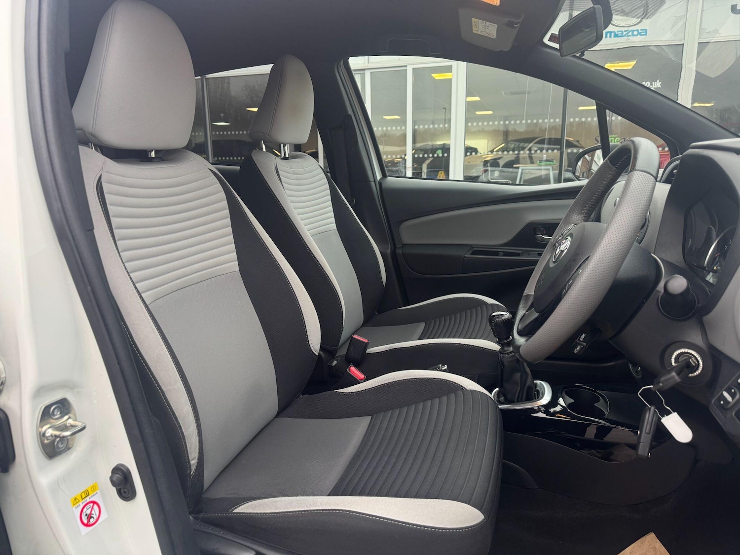 Used Toyota Yaris 2017 for sale - 77041012: Photo 22