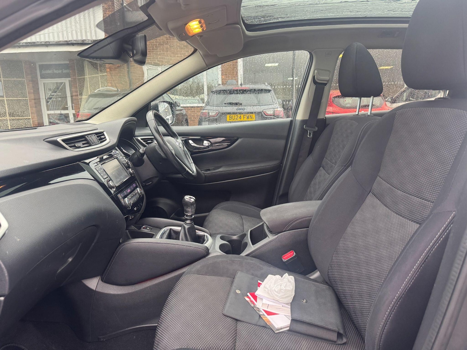 Used Nissan Qashqai 2017 for sale - 76765872: Photo 18