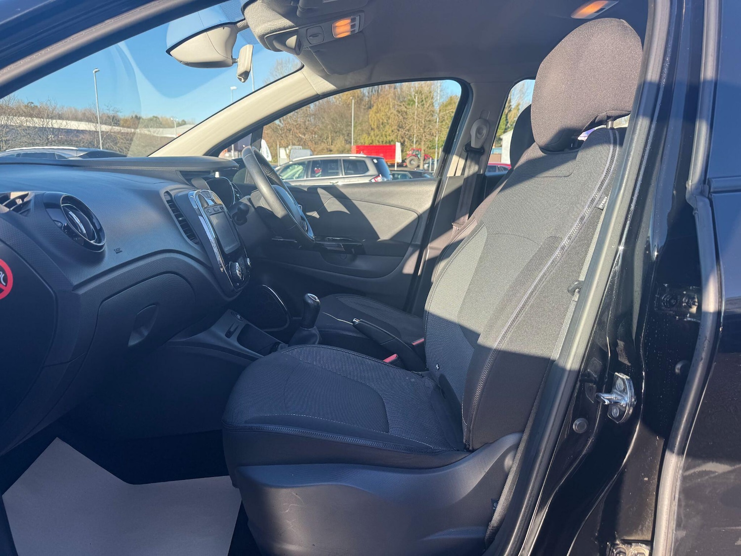 Used Renault Captur 2016 for sale - 76702022: Photo 17