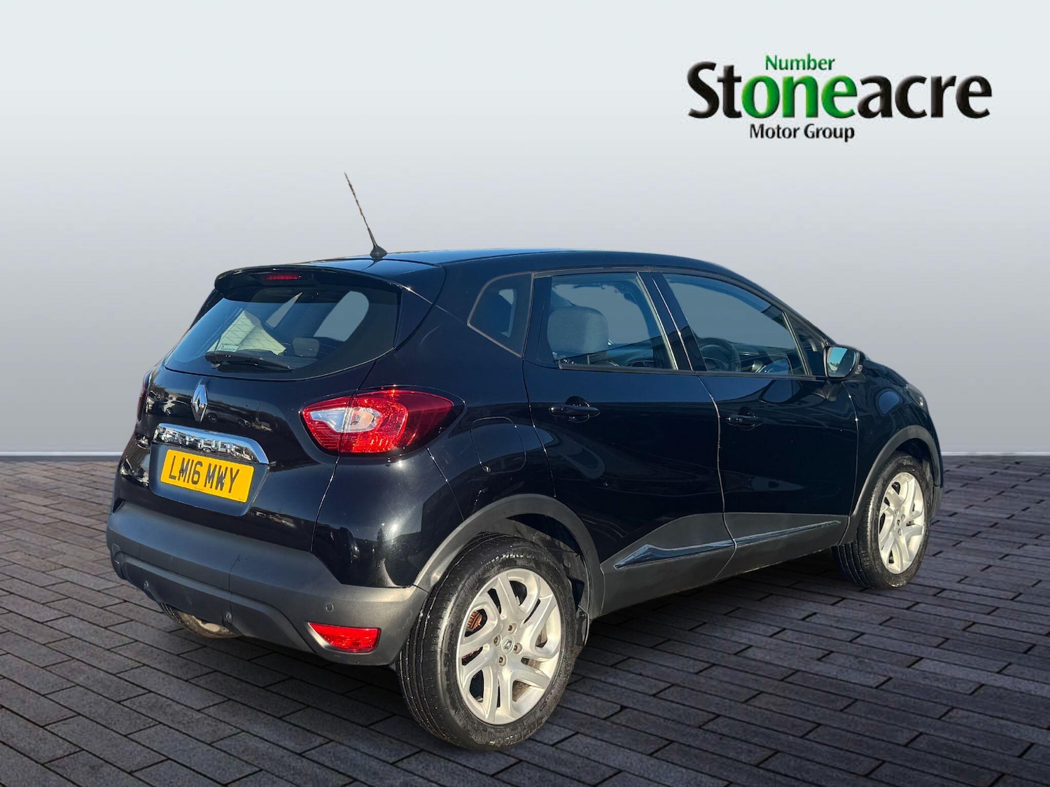 Used Renault Captur 2016 for sale - 76702022: Photo 3