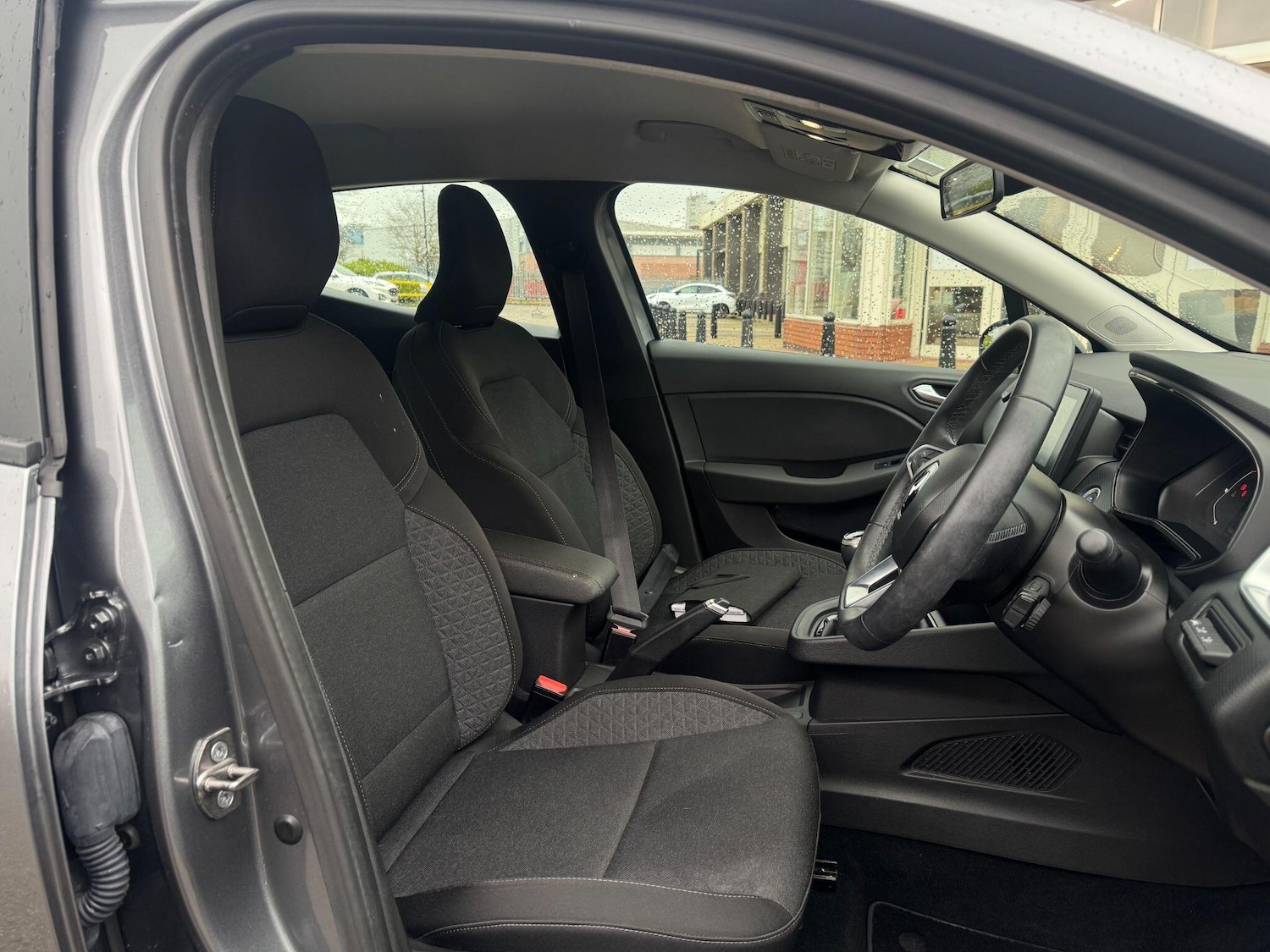 Used Renault Clio 2023 for sale - 77156361: Photo 11