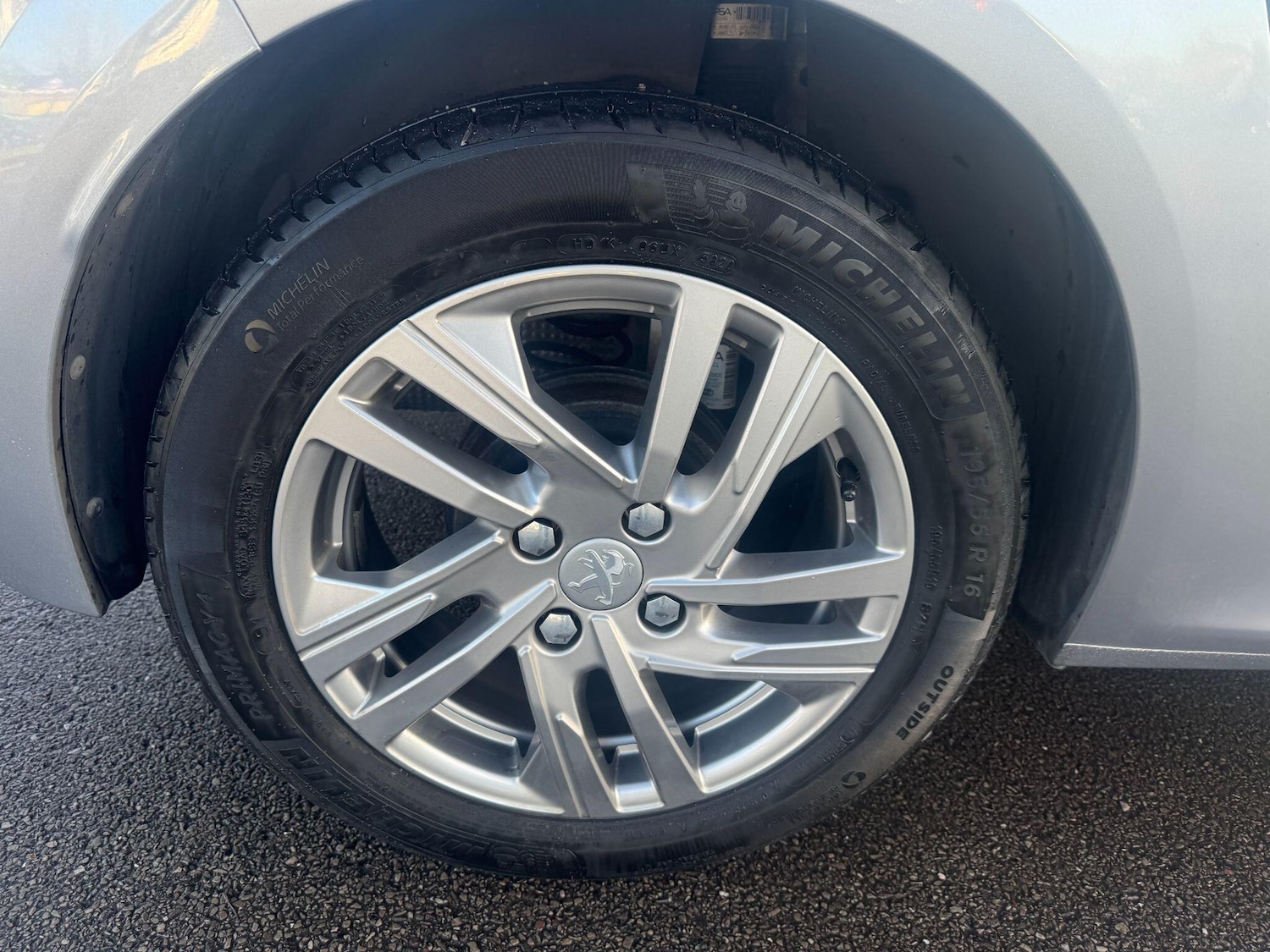 Used Peugeot 208 2020 for sale - 76781232: Photo 9