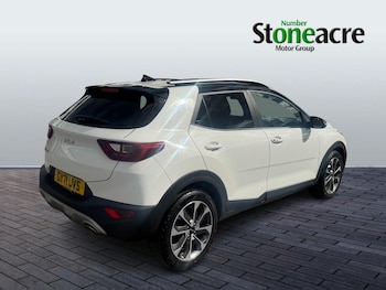 Used Kia Stonic 2022 for sale - 78335562: Photo