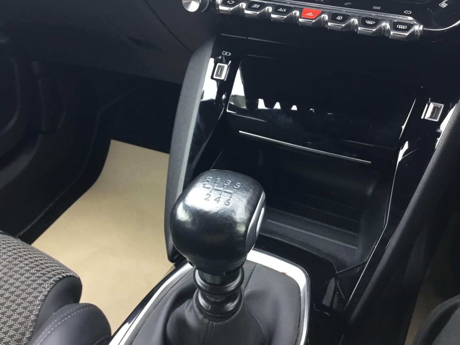 Used Peugeot 2008 2023 for sale - 76326662: Photo 30