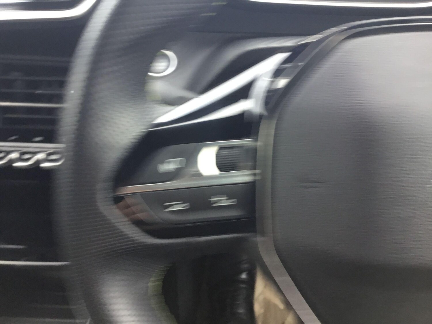 Used Peugeot 2008 2023 for sale - 76326662: Photo 31