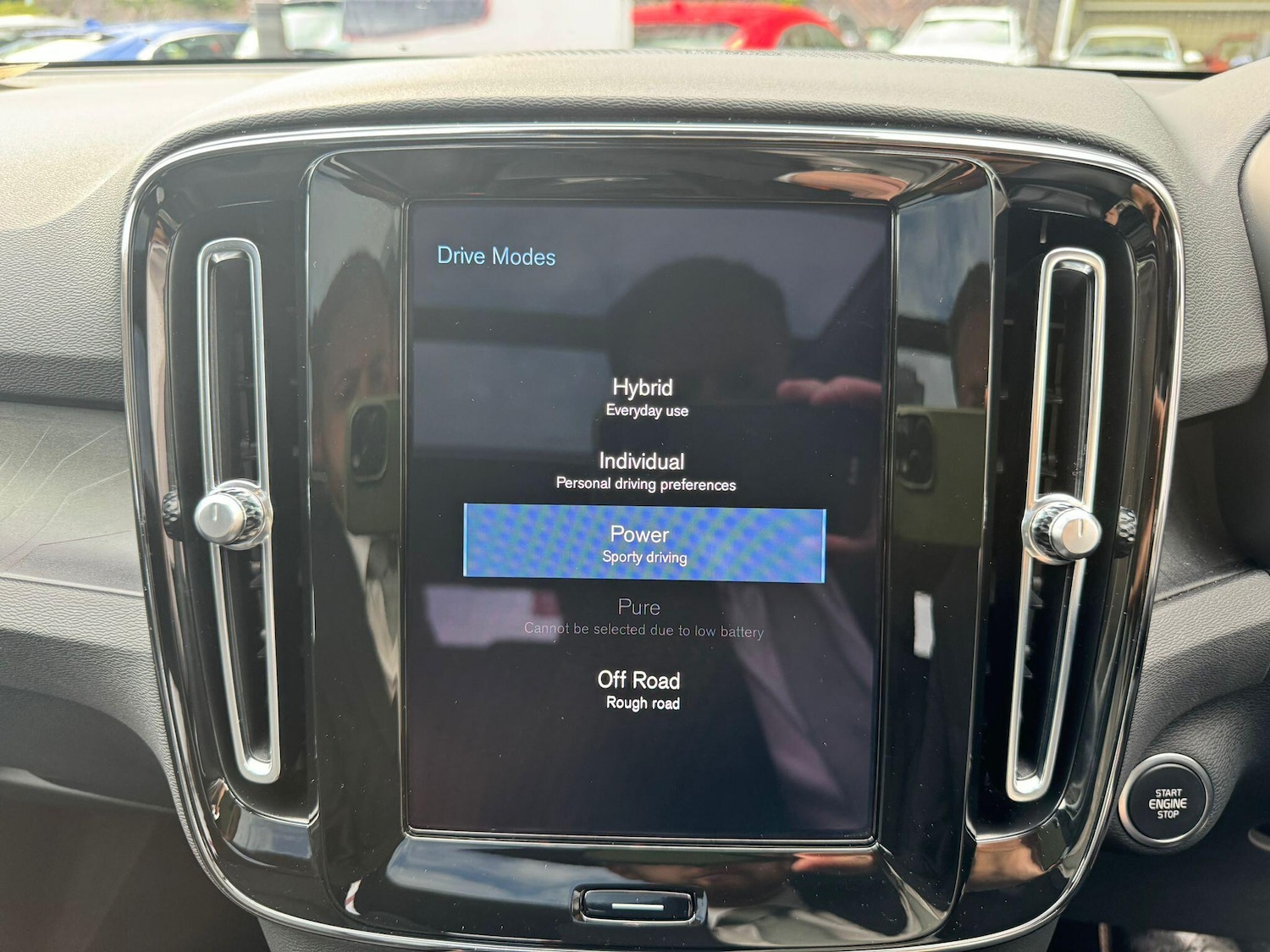 Used Volvo XC40 2023 for sale - 76898618: Photo 24