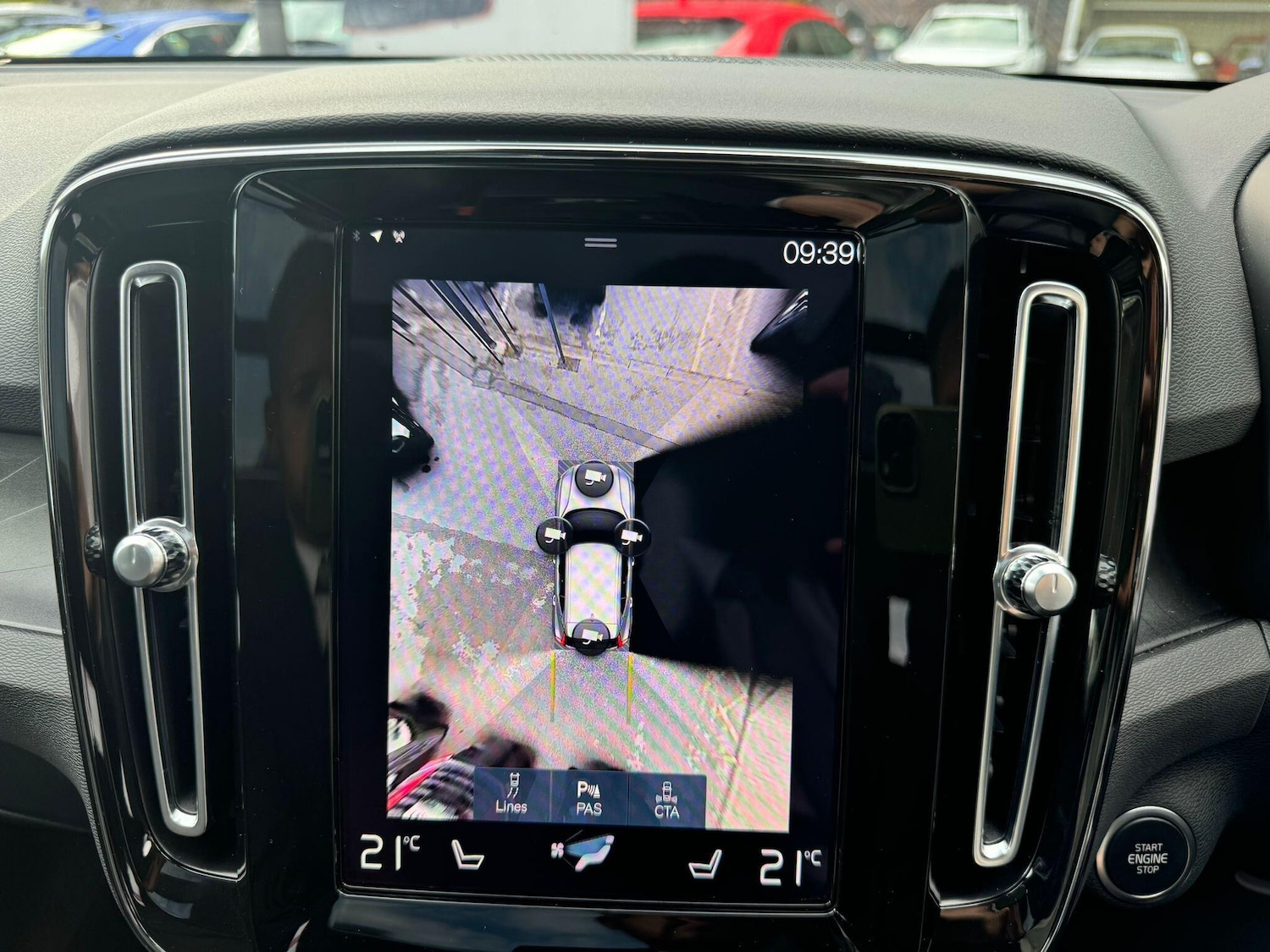 Used Volvo XC40 2023 for sale - 76898618: Photo 27