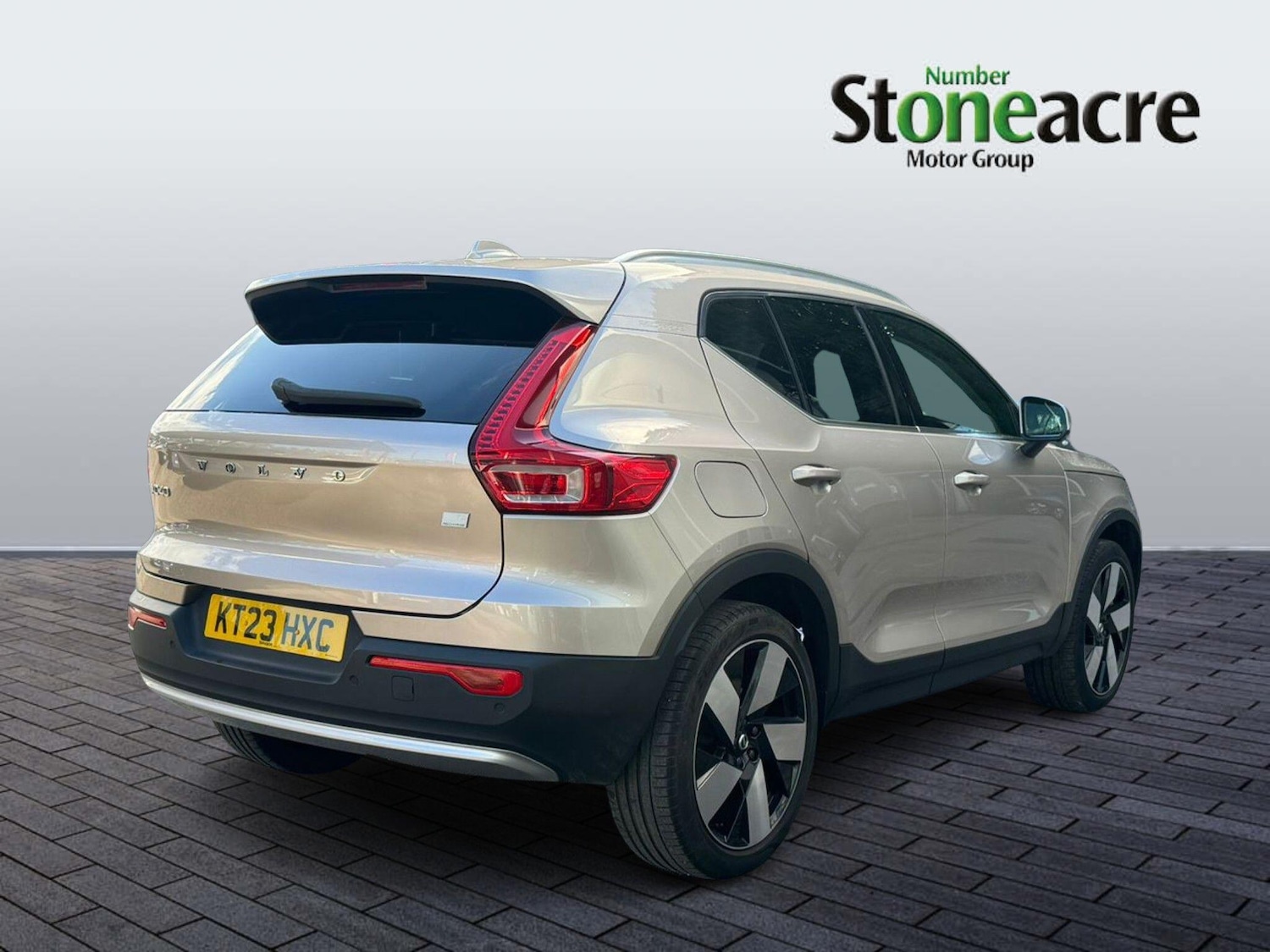 Used Volvo XC40 2023 for sale - 76898618: Photo 3