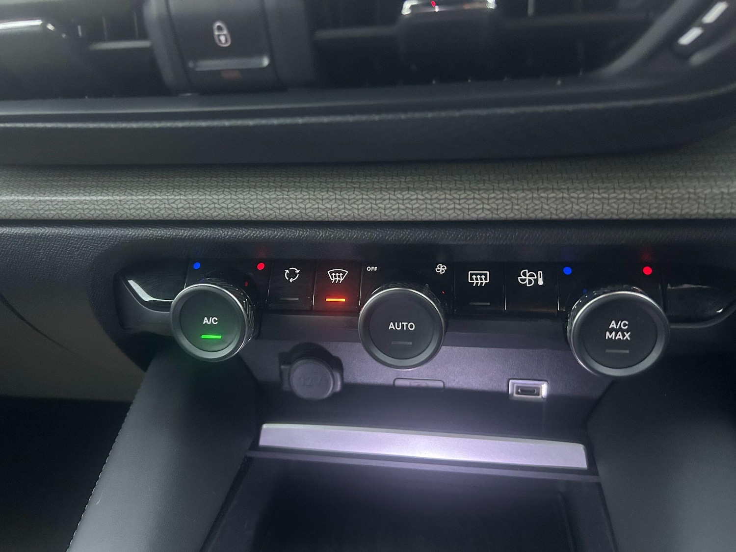 Used Citroen C5 X 2023 for sale - 76550467: Photo 27