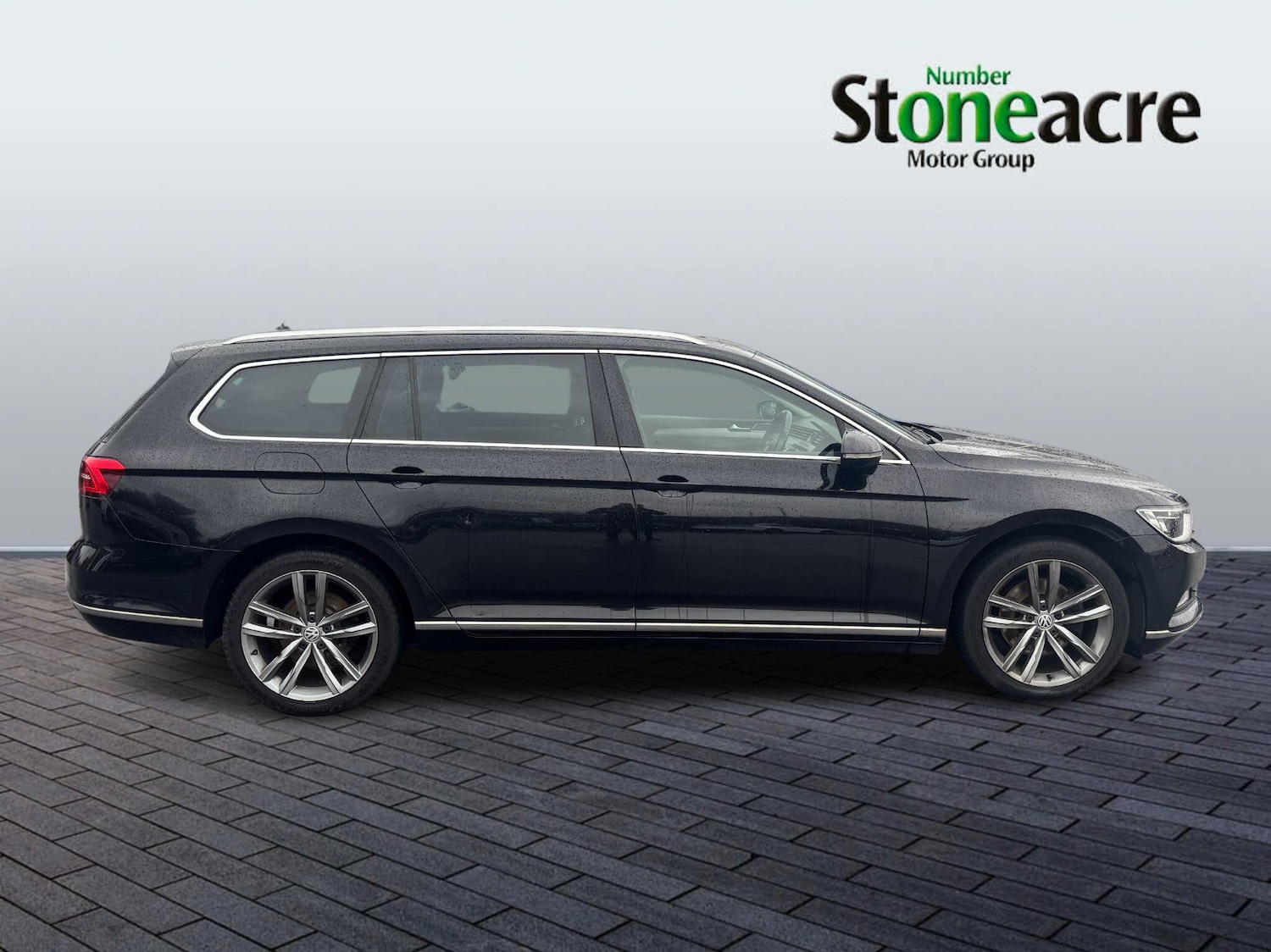 Used Volkswagen Passat 2017 for sale - 76765545: Photo 2