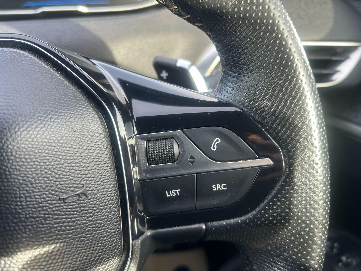 Used Peugeot 3008 2017 for sale - 76398600: Photo 14