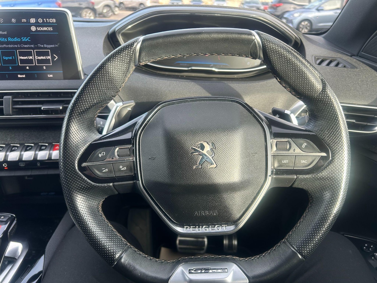 Used Peugeot 3008 2017 for sale - 76398600: Photo 16