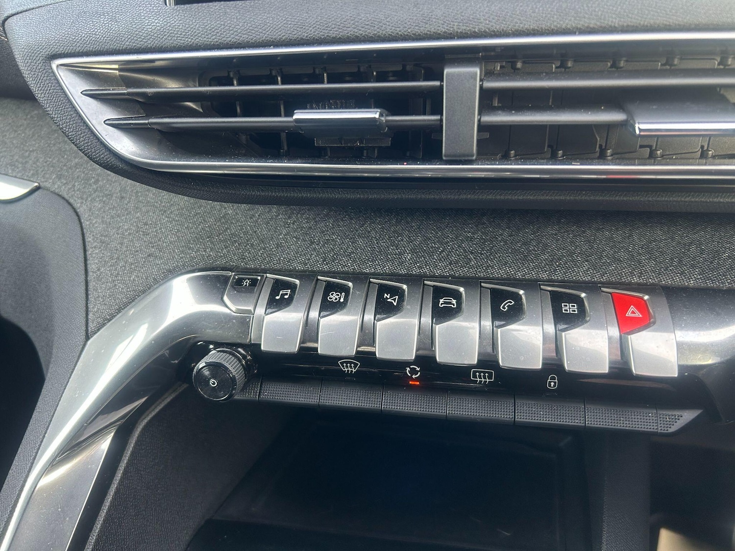 Used Peugeot 3008 2017 for sale - 76398600: Photo 23